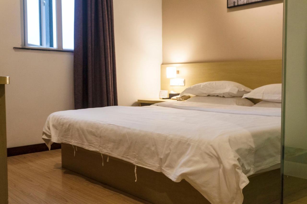 Weijing Express Hotel Changshu Экстерьер фото