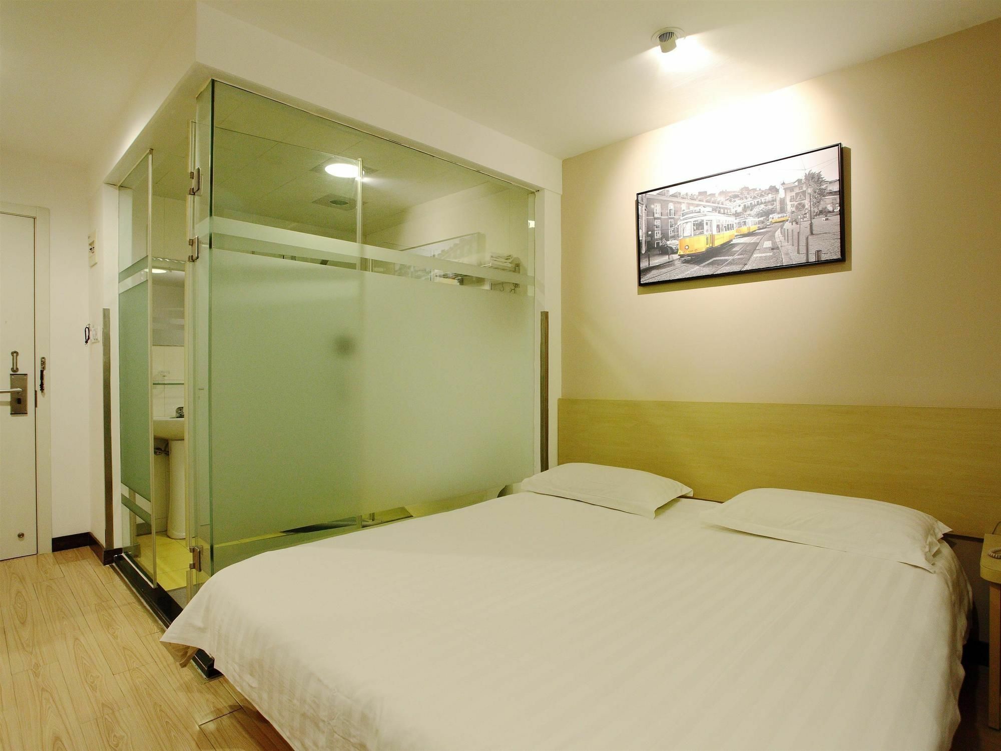 Weijing Express Hotel Changshu Экстерьер фото
